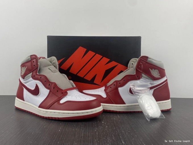OG Newstalgia DJ4891-061 (W) 1 High Chenille Jordan 0808